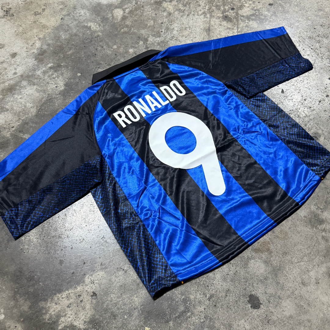 INTER 2001 CROPPED FIT